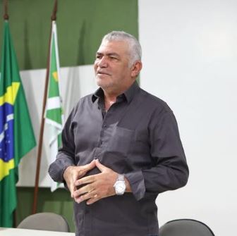 ARAGUATINS: Aquiles da Areia penaliza pacientes de hemodiálise ao não comprar veículo destinado por Wiston Gomes