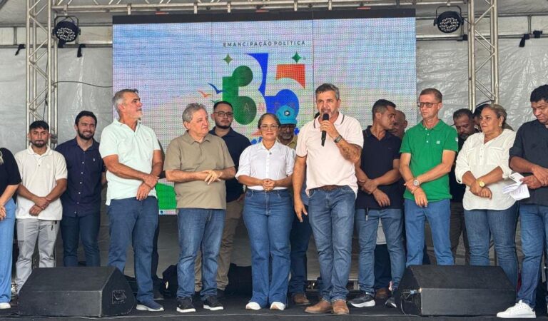 Wiston Gomes prestigia aniversário de Esperantina e reforça compromisso com o município