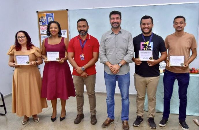 Unitins homenageia servidores do Câmpus Araguatins pelos 10 anos de dedicação à universidade