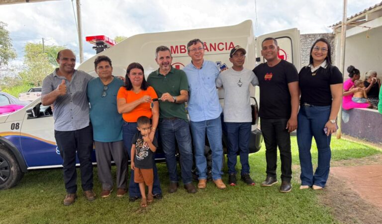 PAU D’ARCO: Wiston Gomes entrega ambulância no assentamento PA Sudam para atender comunidades rurais da região
