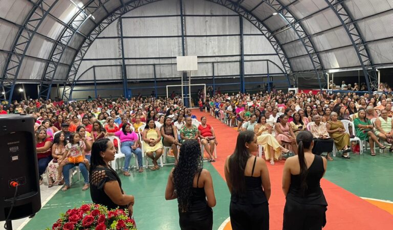SÃO BENTO: Governo Municipal celebra Dia das Mães com homenagens e show de prêmios