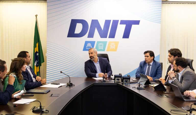 Pontes de Araguatins e Pedro Afonso: no DNIT, Dorinha cobra soluções urgentes e rotas alternativas