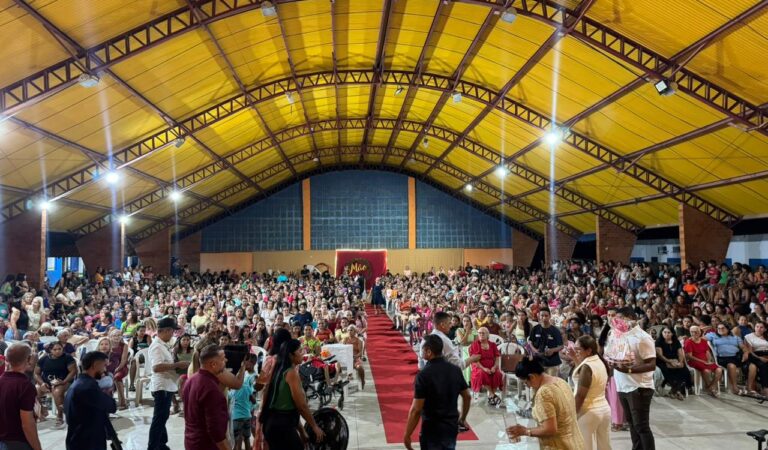 Wiston Gomes participa de Festa das Mães em Esperantina e homenageia mulheres do município