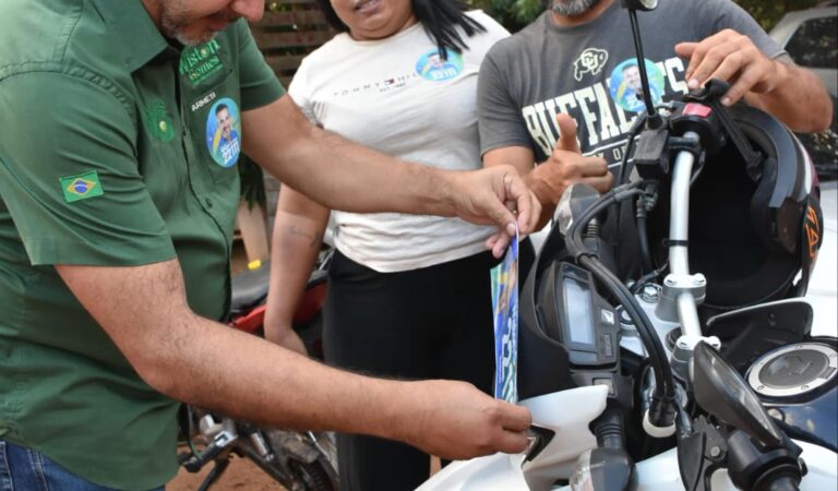 Adesivaço movimenta campanha de Wiston Gomes em São Miguel do Tocantins