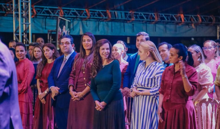Professora Dorinha participa congresso de mulheres evangélicas e ressalta fé de milhares de participantes