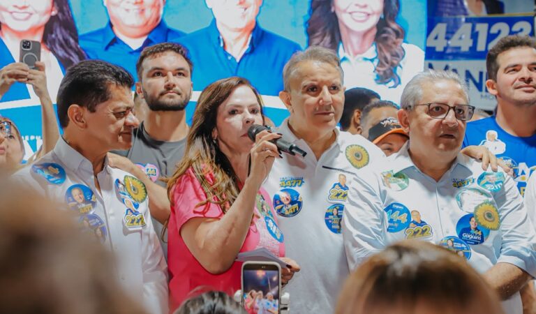 Diante de multidão na Capital, Professora Dorinha exalta trajetória de Jair Farias: “será peça-chave para o nosso governo”