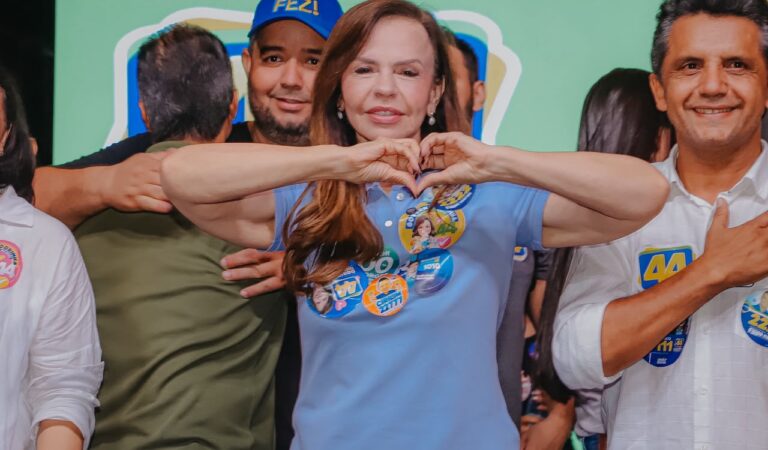 Líder com 45,3% dos votos válidos, Professora Dorinha sobe e segundo colocado cai, mostra Paraná Pesquisas/Fieto