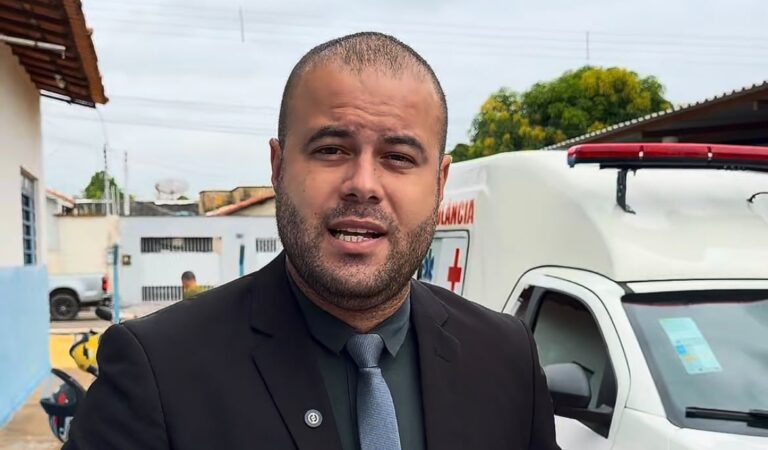 ARAGUATINS: Abmael Murad comemora chegada de três ambulâncias adquiridas com emenda de Wiston Gomes