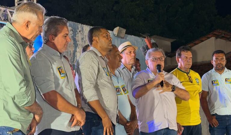 BICO DO PAPAGAIO: Aliado de Dorinha, Jair Farias percorre região na reta final do segundo turno
